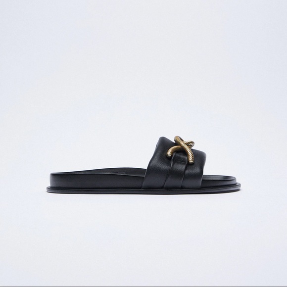 NWOT. Zara Leather Flat Sandals. Size 7.5